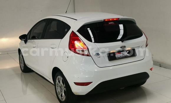 Acheter Occasion Voiture Ford Fiesta Blanc à Beitbridge, Matabeleland South Acheter Occasion Voiture Ford Fiesta Blanc à Beitbridge, Matabeleland South
