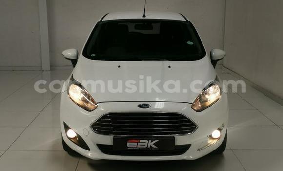 Acheter Occasion Voiture Ford Fiesta Blanc à Beitbridge, Matabeleland South Acheter Occasion Voiture Ford Fiesta Blanc à Beitbridge, Matabeleland South