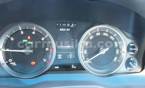 Nunua Ilio tumika Toyota Land Cruiser Nyeupe Gari ndani ya Borrowdale nchini Harare Nunua Ilio tumika Toyota Land Cruiser Nyeupe Gari ndani ya Borrowdale nchini Harare