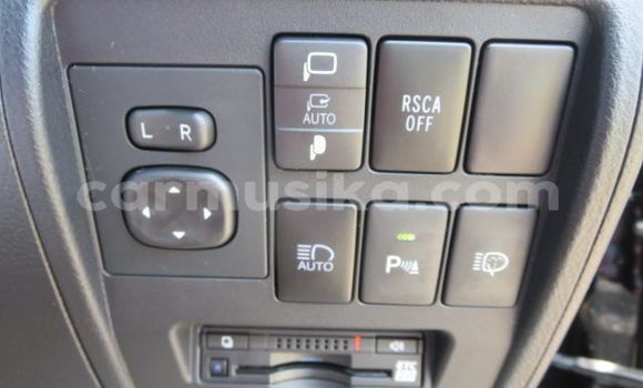 Nunua Ilio tumika Toyota Land Cruiser Nyeupe Gari ndani ya Borrowdale nchini Harare Nunua Ilio tumika Toyota Land Cruiser Nyeupe Gari ndani ya Borrowdale nchini Harare