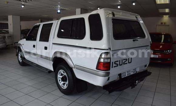 Acheter Occasion Voiture Isuzu KB Blanc à Beitbridge, Matabeleland South Acheter Occasion Voiture Isuzu KB Blanc à Beitbridge, Matabeleland South
