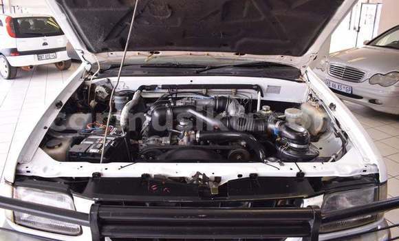 Acheter Occasion Voiture Isuzu KB Blanc à Beitbridge, Matabeleland South Acheter Occasion Voiture Isuzu KB Blanc à Beitbridge, Matabeleland South