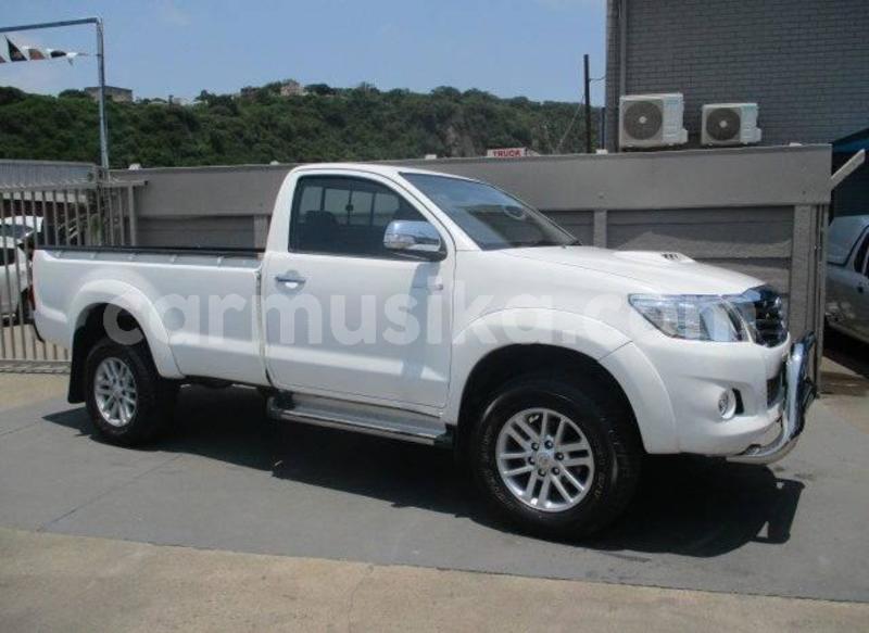 Big with watermark toyota hilux matabeleland south beitbridge 10812