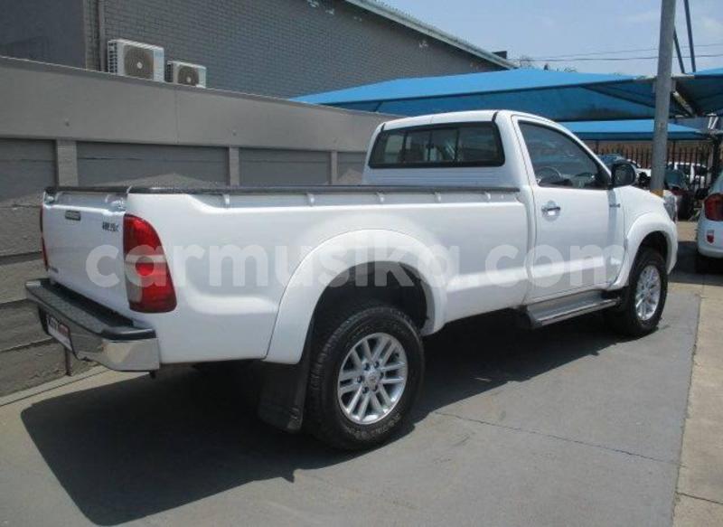 Big with watermark toyota hilux matabeleland south beitbridge 10812