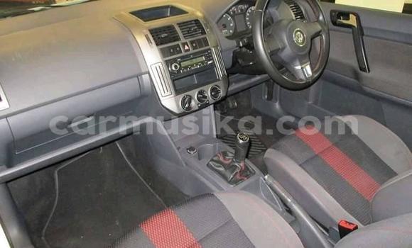 Acheter Occasion Voiture Volkswagen Polo Blanc à Beitbridge, Matabeleland South Acheter Occasion Voiture Volkswagen Polo Blanc à Beitbridge, Matabeleland South