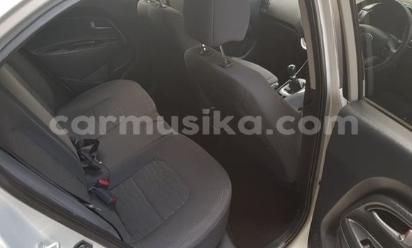 Acheter Occasion Voiture Kia Rio Gris à Beitbridge, Matabeleland South Acheter Occasion Voiture Kia Rio Gris à Beitbridge, Matabeleland South