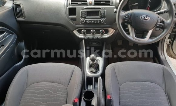 Acheter Occasion Voiture Kia Rio Gris à Beitbridge, Matabeleland South Acheter Occasion Voiture Kia Rio Gris à Beitbridge, Matabeleland South