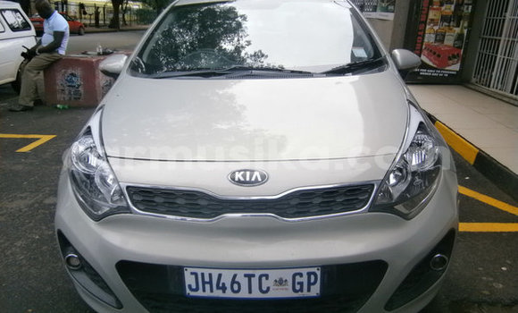 Buy Used Kia Rio Silver Car in Beitbridge in Matabeleland South Buy Used Kia Rio Silver Car in Beitbridge in Matabeleland South