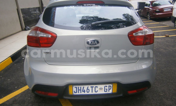 Buy Used Kia Rio Silver Car in Beitbridge in Matabeleland South Buy Used Kia Rio Silver Car in Beitbridge in Matabeleland South