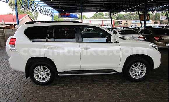 Acheter Occasion Voiture Toyota Prado Blanc à Beitbridge, Matabeleland South Acheter Occasion Voiture Toyota Prado Blanc à Beitbridge, Matabeleland South