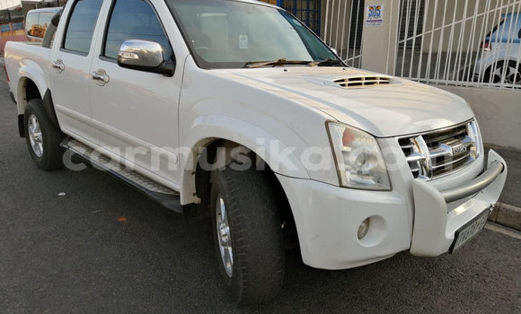 Acheter Occasion Voiture Isuzu KB Blanc à Beitbridge, Matabeleland South Acheter Occasion Voiture Isuzu KB Blanc à Beitbridge, Matabeleland South