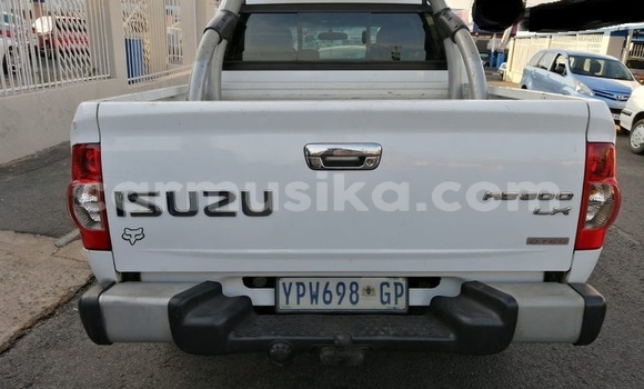 Acheter Occasion Voiture Isuzu KB Blanc à Beitbridge, Matabeleland South Acheter Occasion Voiture Isuzu KB Blanc à Beitbridge, Matabeleland South