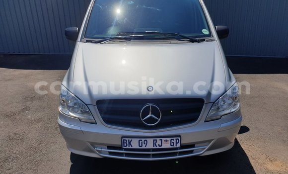 Acheter Occasion Voiture Mercedes‒Benz Vito Blanc à Beitbridge, Matabeleland South Acheter Occasion Voiture Mercedes‒Benz Vito Blanc à Beitbridge, Matabeleland South