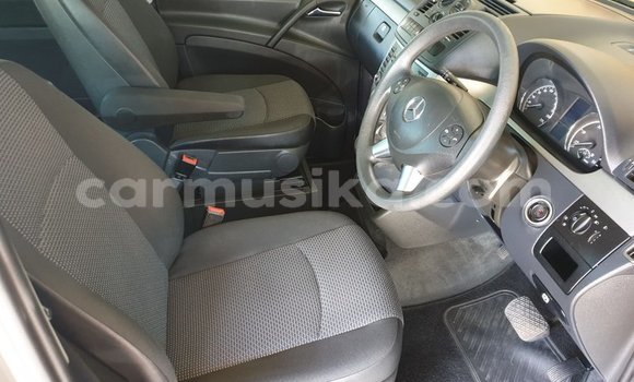 Acheter Occasion Voiture Mercedes‒Benz Vito Blanc à Beitbridge, Matabeleland South Acheter Occasion Voiture Mercedes‒Benz Vito Blanc à Beitbridge, Matabeleland South