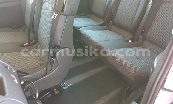 Acheter Occasion Voiture Mercedes‒Benz Vito Blanc à Beitbridge, Matabeleland South Acheter Occasion Voiture Mercedes‒Benz Vito Blanc à Beitbridge, Matabeleland South