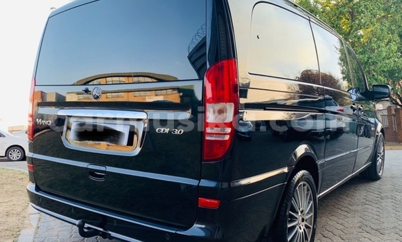 Acheter Occasion Voiture Mercedes‒Benz Viano Bleu à Beitbridge, Matabeleland South Acheter Occasion Voiture Mercedes‒Benz Viano Bleu à Beitbridge, Matabeleland South