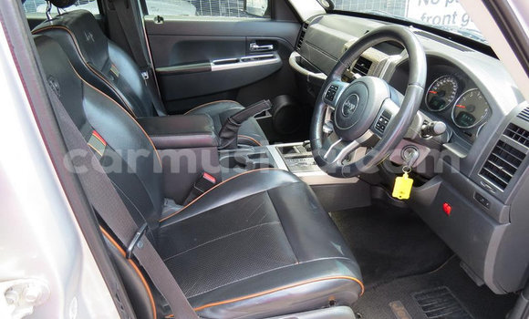 Acheter Occasion Voiture Jeep Cherokee Blanc à Beitbridge, Matabeleland South Acheter Occasion Voiture Jeep Cherokee Blanc à Beitbridge, Matabeleland South