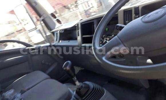 Nunua Ilio tumika Isuzu Elf Nyeupe Lori ndani ya Beitbridge nchini Matabeleland Kusini Nunua Ilio tumika Isuzu Elf Nyeupe Lori ndani ya Beitbridge nchini Matabeleland Kusini