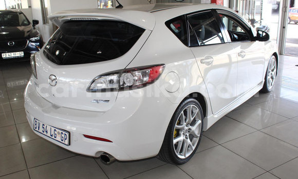 Acheter Occasion Voiture Mazda 3 Blanc à Beitbridge, Matabeleland South Acheter Occasion Voiture Mazda 3 Blanc à Beitbridge, Matabeleland South