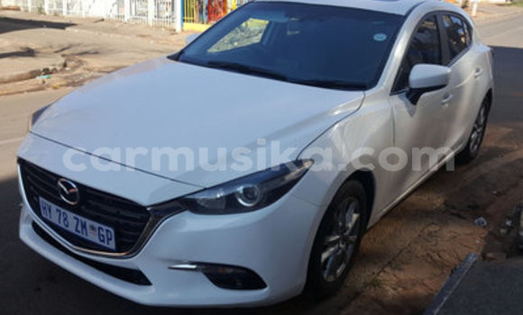 Nunua Ilio tumika Mazda 3 Nyeupe Gari ndani ya Beitbridge nchini Matabeleland Kusini Nunua Ilio tumika Mazda 3 Nyeupe Gari ndani ya Beitbridge nchini Matabeleland Kusini