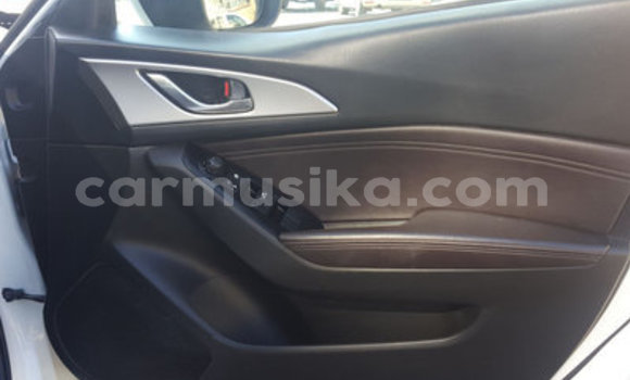 Nunua Ilio tumika Mazda 3 Nyeupe Gari ndani ya Beitbridge nchini Matabeleland Kusini Nunua Ilio tumika Mazda 3 Nyeupe Gari ndani ya Beitbridge nchini Matabeleland Kusini