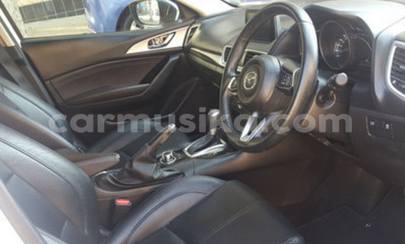 Nunua Ilio tumika Mazda 3 Nyeupe Gari ndani ya Beitbridge nchini Matabeleland Kusini Nunua Ilio tumika Mazda 3 Nyeupe Gari ndani ya Beitbridge nchini Matabeleland Kusini