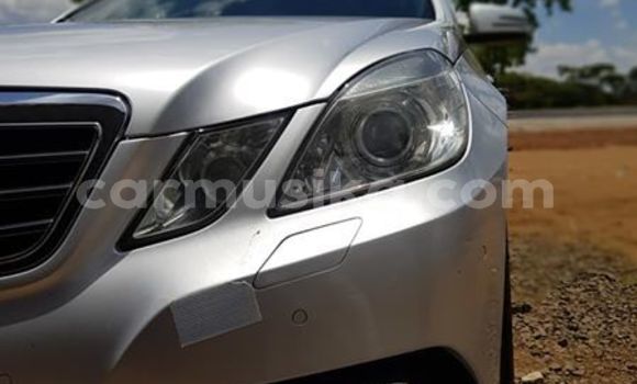 Acheter Occasion Voiture Mercedes‒Benz E-klasse Gris à Harare, Harare Acheter Occasion Voiture Mercedes‒Benz E-klasse Gris à Harare, Harare