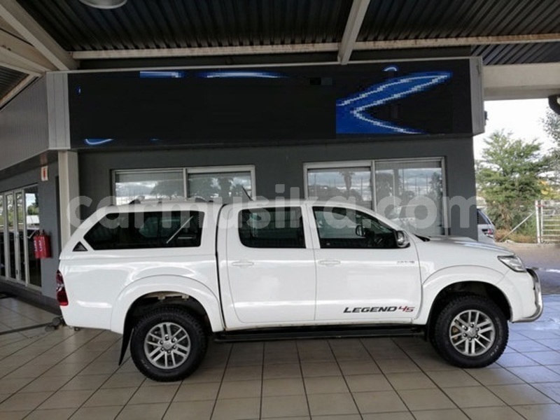 Big with watermark toyota hilux matabeleland south beitbridge 10887