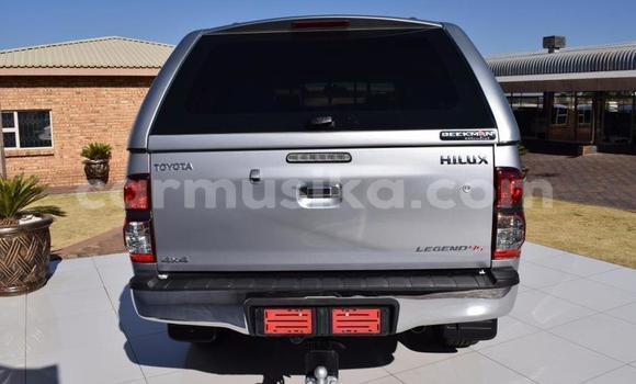 Buy Used Toyota Hilux Silver Car in Beitbridge in Matabeleland South Buy Used Toyota Hilux Silver Car in Beitbridge in Matabeleland South