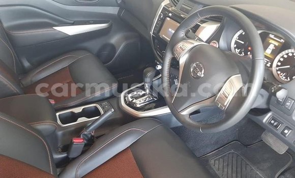 Nunua Ilio tumika Nissan Navara Nyeupe Gari ndani ya Beitbridge nchini Matabeleland Kusini Nunua Ilio tumika Nissan Navara Nyeupe Gari ndani ya Beitbridge nchini Matabeleland Kusini