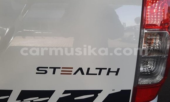 Nunua Ilio tumika Nissan Navara Nyeupe Gari ndani ya Beitbridge nchini Matabeleland Kusini Nunua Ilio tumika Nissan Navara Nyeupe Gari ndani ya Beitbridge nchini Matabeleland Kusini