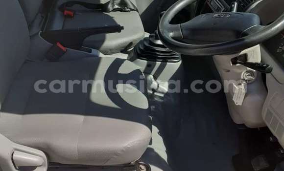 Acheter Occasion Utilitaire Toyota Dyna Blanc à Beitbridge, Matabeleland South Acheter Occasion Utilitaire Toyota Dyna Blanc à Beitbridge, Matabeleland South