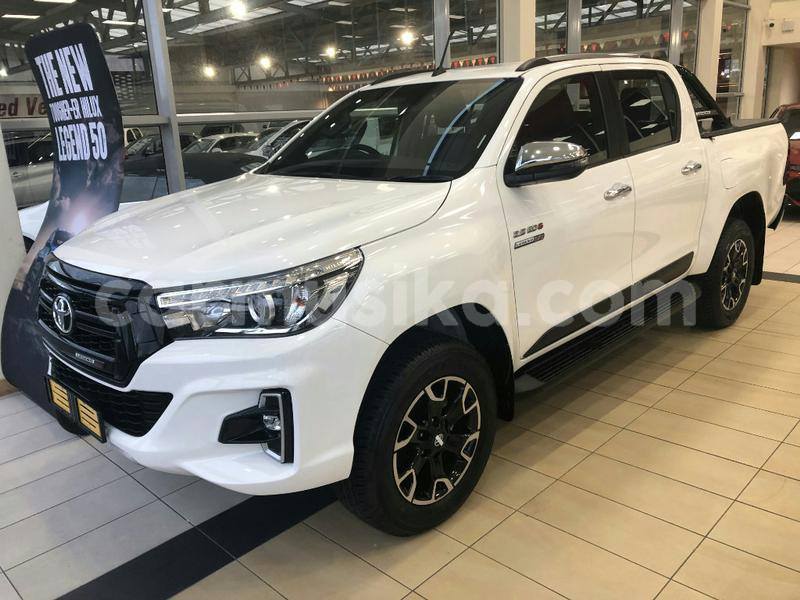 Big with watermark toyota hilux matabeleland south beitbridge 10898