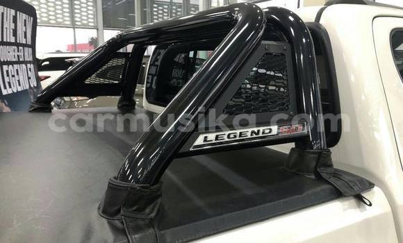 Acheter Occasion Voiture Toyota Hilux Blanc à Beitbridge, Matabeleland South Acheter Occasion Voiture Toyota Hilux Blanc à Beitbridge, Matabeleland South