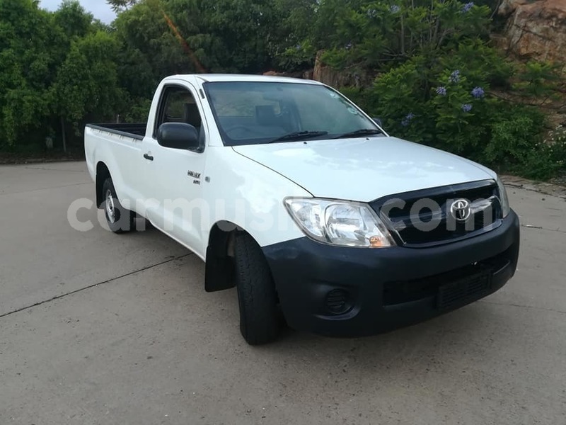 Big with watermark toyota hilux matabeleland south beitbridge 10901