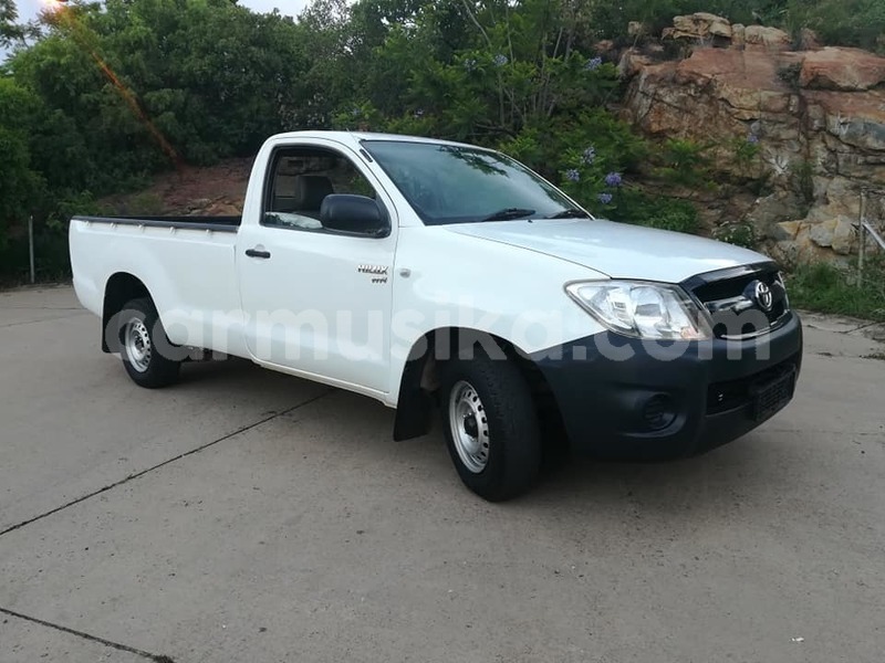 Big with watermark toyota hilux matabeleland south beitbridge 10901