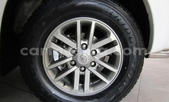 Nunua Ilio tumika Toyota Hilux Nyeupe Gari ndani ya Beitbridge nchini Matabeleland Kusini Nunua Ilio tumika Toyota Hilux Nyeupe Gari ndani ya Beitbridge nchini Matabeleland Kusini