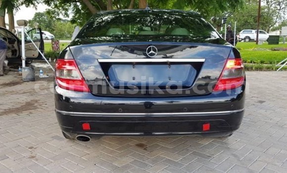Acheter Occasion Voiture Mercedes‒Benz C-klasse Noir à Harare, Harare Acheter Occasion Voiture Mercedes‒Benz C-klasse Noir à Harare, Harare