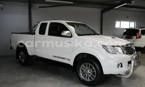 Nunua Ilio tumika Toyota Hilux Nyeupe Gari ndani ya Beitbridge nchini Matabeleland Kusini Nunua Ilio tumika Toyota Hilux Nyeupe Gari ndani ya Beitbridge nchini Matabeleland Kusini
