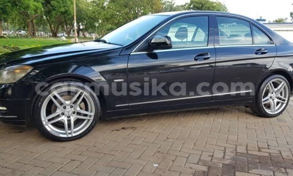 Acheter Occasion Voiture Mercedes‒Benz C-klasse Noir à Harare, Harare Acheter Occasion Voiture Mercedes‒Benz C-klasse Noir à Harare, Harare
