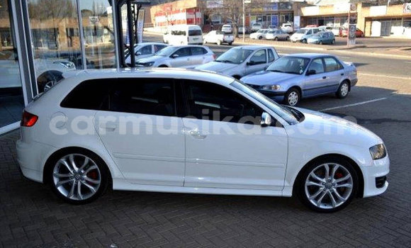 Acheter Occasion Voiture Audi S3 Blanc à Beitbridge, Matabeleland South Acheter Occasion Voiture Audi S3 Blanc à Beitbridge, Matabeleland South