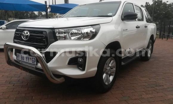 Tenga Tsaru Toyota Hilux Chena Mota in Beitbridge in Matabeleland South Tenga Tsaru Toyota Hilux Chena Mota in Beitbridge in Matabeleland South