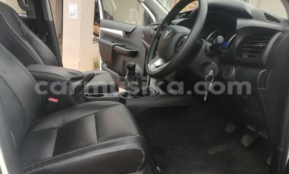 Tenga Tsaru Toyota Hilux Chena Mota in Beitbridge in Matabeleland South Tenga Tsaru Toyota Hilux Chena Mota in Beitbridge in Matabeleland South