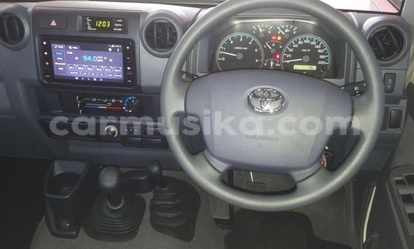 Tenga Tsaru Toyota Land Cruiser Chena Mota in Bulawayo in Bulawayo Tenga Tsaru Toyota Land Cruiser Chena Mota in Bulawayo in Bulawayo