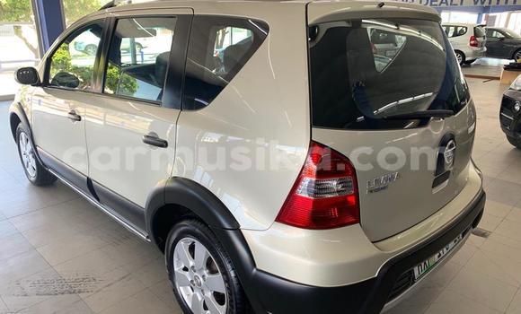 Nunua Ilio tumika Nissan Livina Fedha Gari ndani ya Belvedere nchini Harare Nunua Ilio tumika Nissan Livina Fedha Gari ndani ya Belvedere nchini Harare