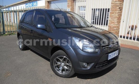 Nunua Ilio tumika Ford Fiesta Fedha Gari ndani ya Victoria Falls nchini Matabeleland Kaskazini Nunua Ilio tumika Ford Fiesta Fedha Gari ndani ya Victoria Falls nchini Matabeleland Kaskazini