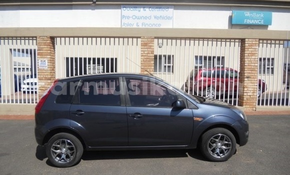 Nunua Ilio tumika Ford Fiesta Fedha Gari ndani ya Victoria Falls nchini Matabeleland Kaskazini Nunua Ilio tumika Ford Fiesta Fedha Gari ndani ya Victoria Falls nchini Matabeleland Kaskazini