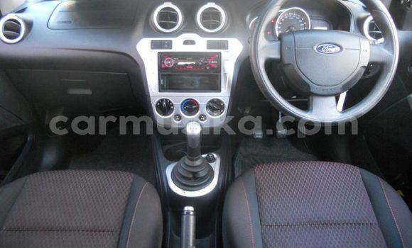 Nunua Ilio tumika Ford Fiesta Fedha Gari ndani ya Victoria Falls nchini Matabeleland Kaskazini Nunua Ilio tumika Ford Fiesta Fedha Gari ndani ya Victoria Falls nchini Matabeleland Kaskazini