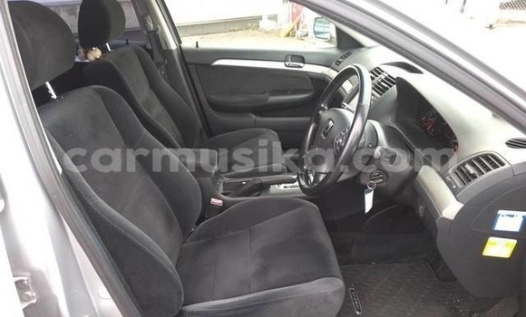 Nunua Ilio tumika Honda Inspire Fedha Gari ndani ya Gweru nchini Midlands Nunua Ilio tumika Honda Inspire Fedha Gari ndani ya Gweru nchini Midlands