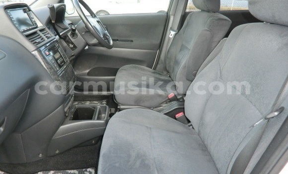 Buy Used Toyota Gaia White Car in Beitbridge in Matabeleland South Buy Used Toyota Gaia White Car in Beitbridge in Matabeleland South